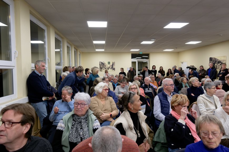 Un franc succès pour notre première réunion publique