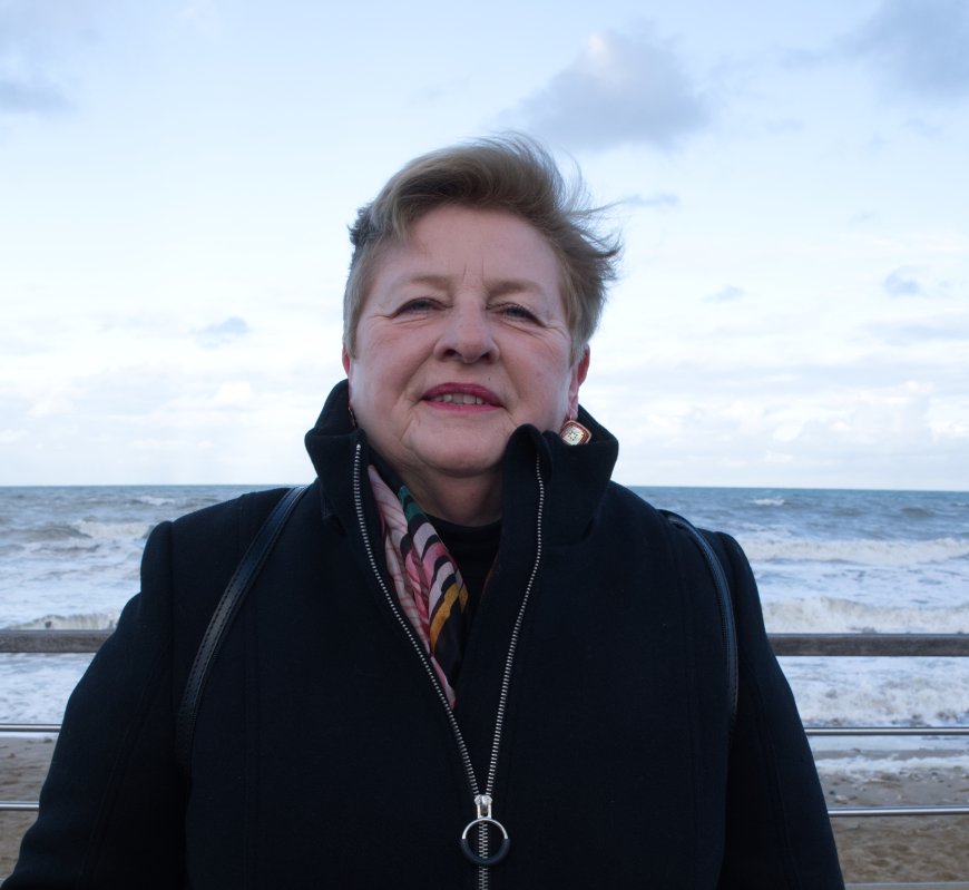 NOTRE ÉQUIPE : Portrait de Brigitte LEPELTIER
